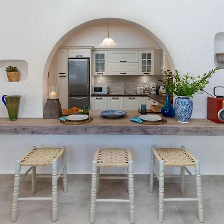 Eleni Paxos 가이오스