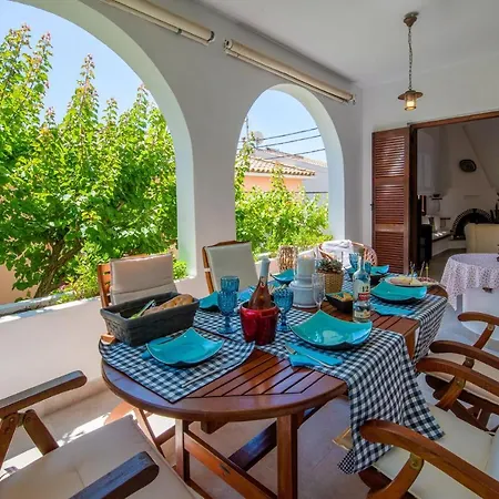 Eleni Paxos Tatil Evi *